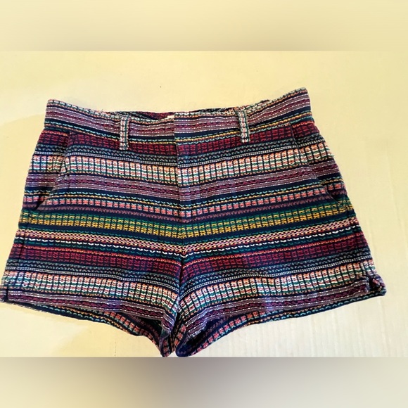 GAP CITY SHORT SIZE 6 SHORTS.   3” LOW RISE   12” LENGTH - Picture 1 of 7